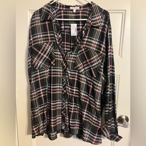 Maurice’s plaid button down shirt